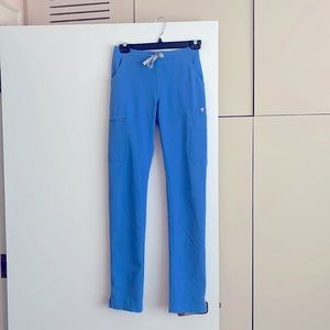 FIGS Capri blue yola skinny scrubs pants women’s XXS Tall